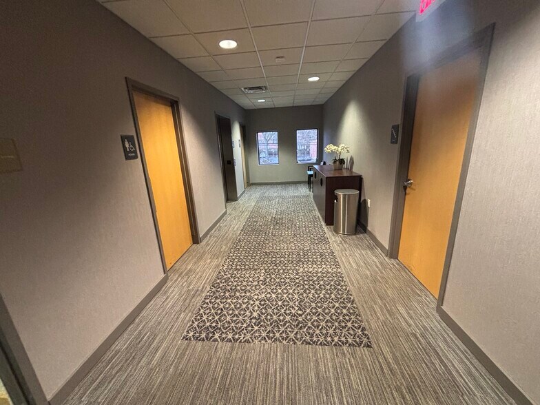 More Photos Of 4600 Main St, Williamsville Medical For Lease