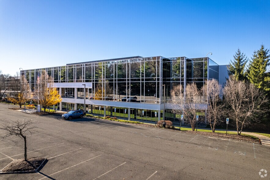 More Photos Of 420 Mountain Ave, New Providence Office For Lease