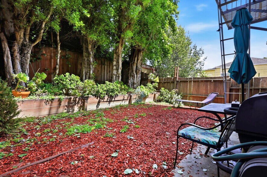 More Photos Of 1678 Wallace Ave, San Francisco Specialty For Sale