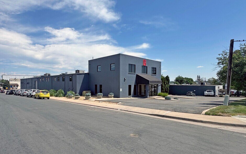 More Photos Of 1795 W Yale Ave, Englewood Warehouse For Lease