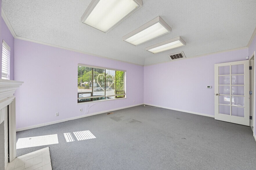 More Photos Of 1021 S El Camino Real, San Mateo Office For Sale