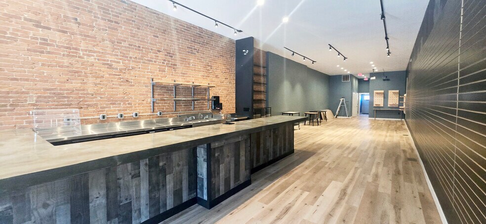 More Photos Of 22 S Main St, Miamisburg Storefront Retail Residential For Sale