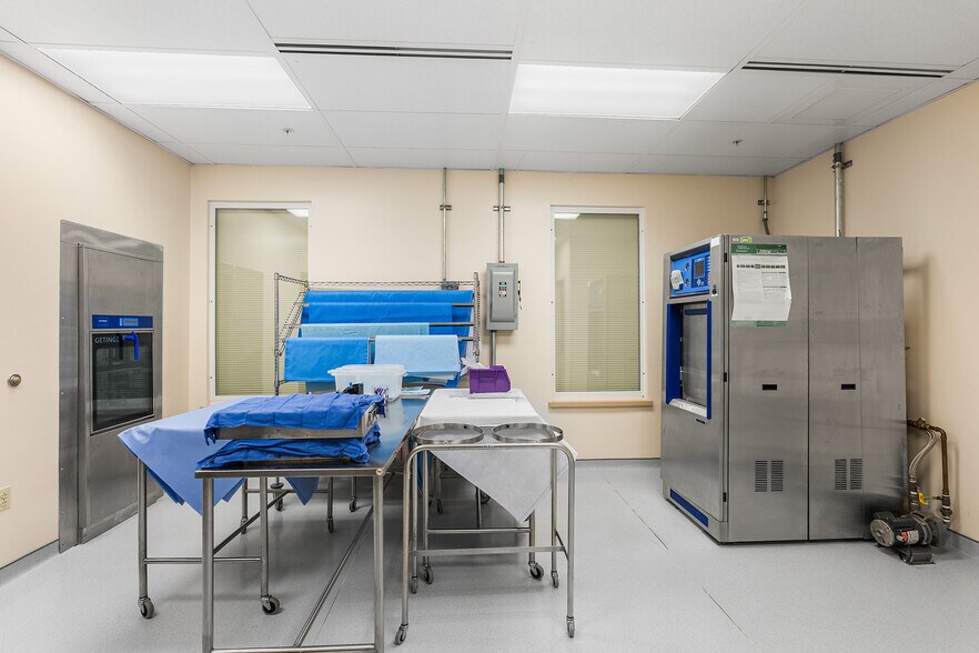 More Photos Of 670 Woodbourne Rd, Langhorne Medical For Sale