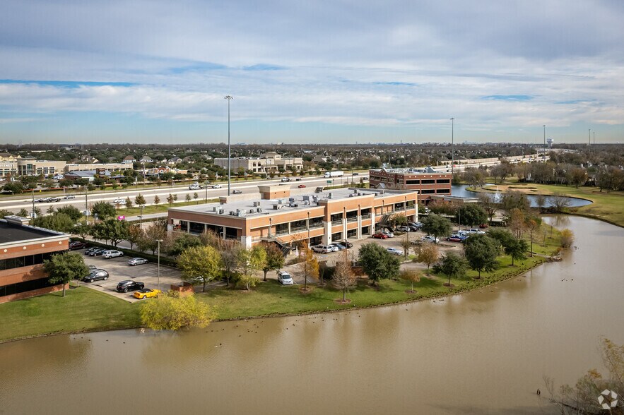 More Photos Of 19875 59 Hwy, Sugar Land Unknown For Lease