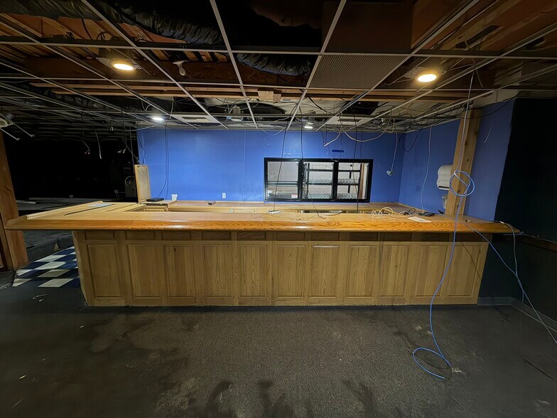 More Photos Of 115 E Naches Ave, Selah General Retail For Lease
