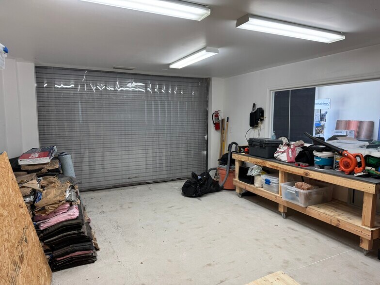 More Photos Of 2323 N State St, Bunnell Flex For Sale