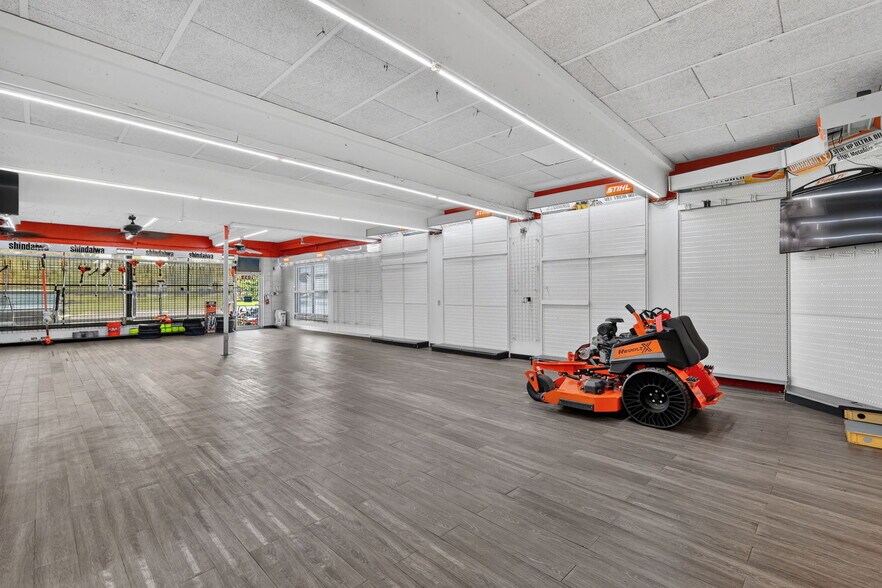 More Photos Of 1035 W Highway 50, Clermont General Retail For Sale