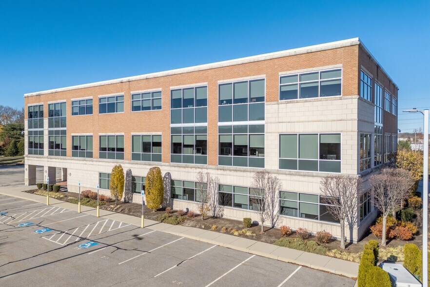 More Photos Of 1 Coastway Blvd, Warwick Office For Sale