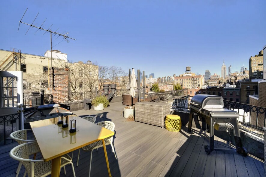 More Photos Of 23 Washington Sq N, New York Apartments For Sale