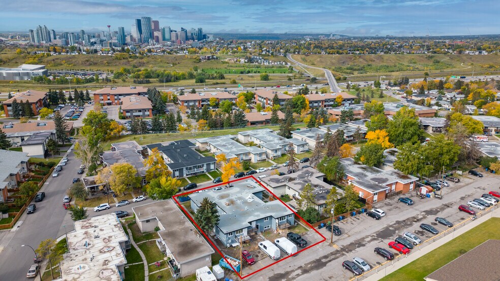 More Photos Of 808 Mcneill Rd NE, Calgary Apartments For Sale