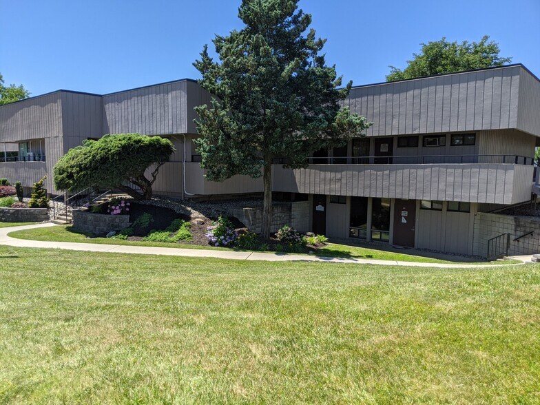 More Photos Of 281 Summerhill Rd, East Brunswick Office For Lease