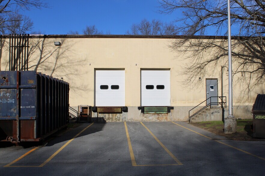 More Photos Of 10-16 Craig Rd, Acton Light Manufacturing For Lease