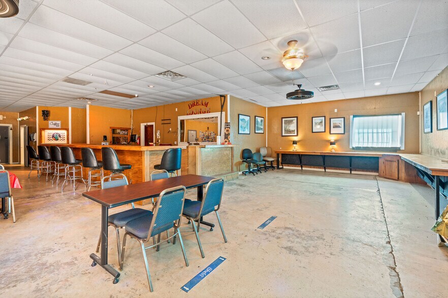 More Photos Of 5810 US Highway 259 N, Naples Freestanding For Sale