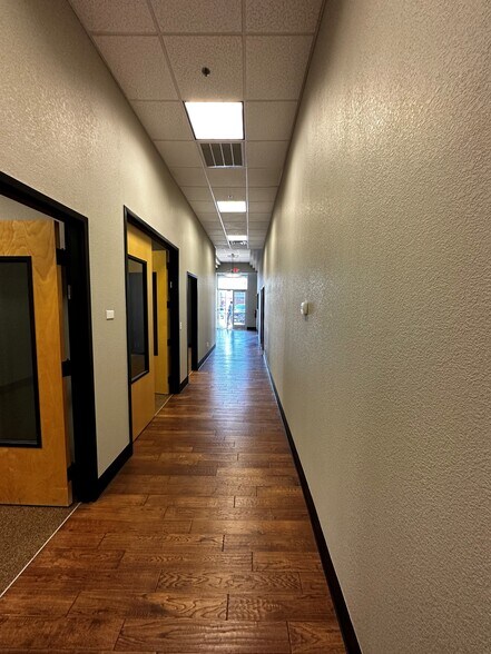 More Photos Of 2905 SE Walton Blvd, Bentonville Unknown For Lease