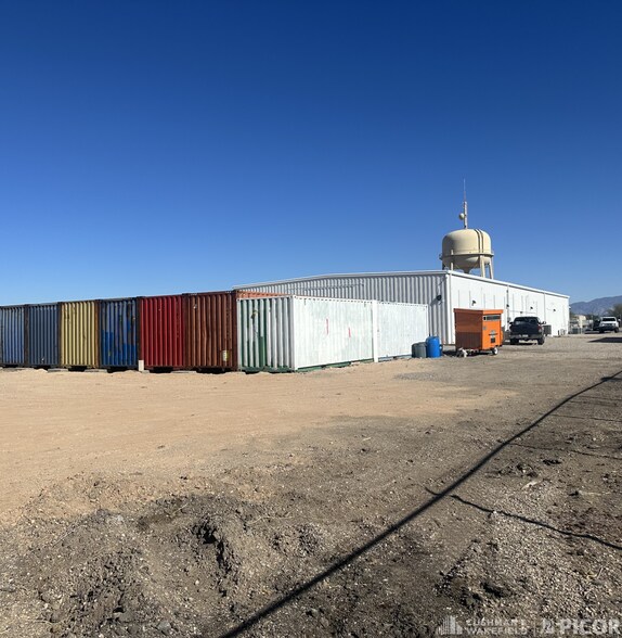 More Photos Of 7940 S Kolb Rd, Tucson Manufacturing For Sale