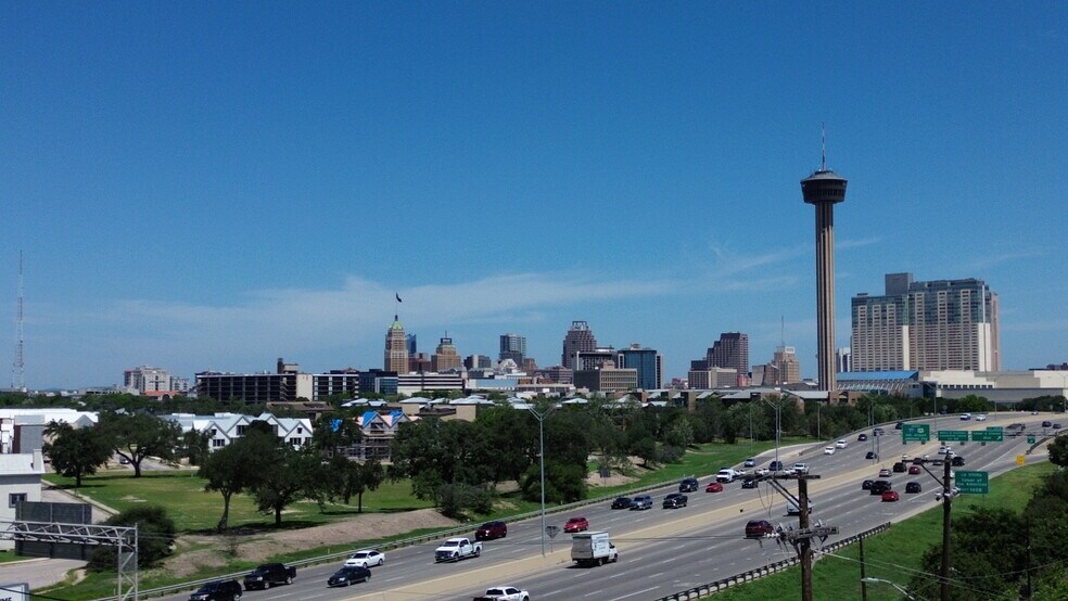 More Photos Of 1010 Hoefgen Avenue, San Antonio Land For Sale