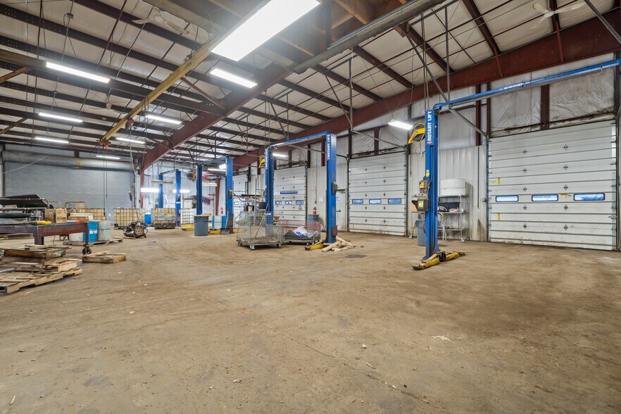 More Photos Of 8574 Brewerton Rd, Cicero Auto Salvage Facility For Lease