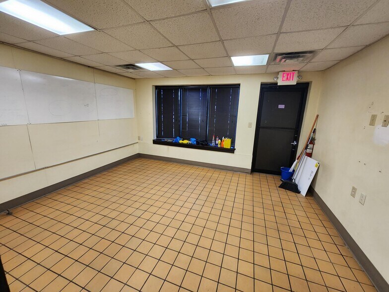 More Photos Of 2802 Regency Blvd, Augusta Auto Repair For Lease