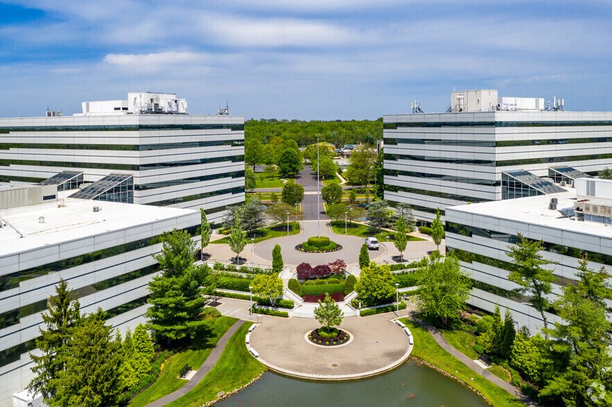 More Photos Of 8000 Midlantic Dr, Mount Laurel Office For Lease