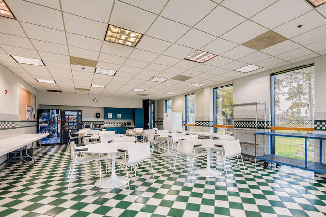 More Photos Of 1800 NW 89th Pl, Miami Refrigeration Cold Storage For Sale