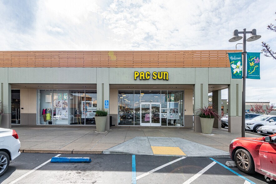 More Photos Of 1245-1299 Marina Blvd, San Leandro Unknown For Lease