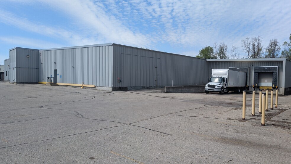 More Photos Of 2721 Hemstock St, La Crosse Warehouse For Sale