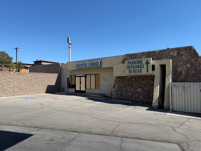 More Photos Of 4990 Paradise Rd, Las Vegas Service Station For Lease