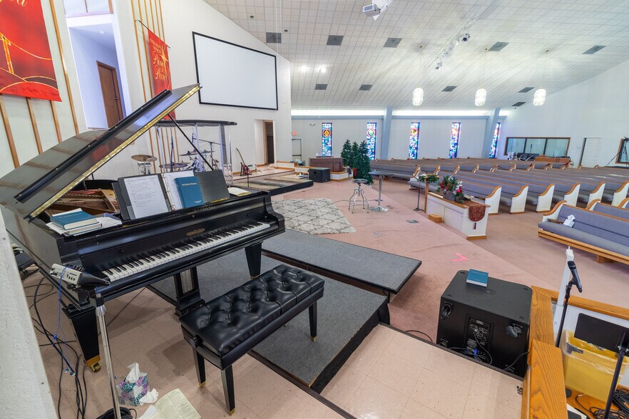 More Photos Of 906 Trimmier Rd, Killeen Religious Facility For Sale
