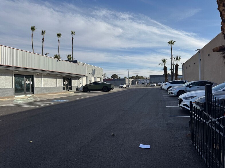 More Photos Of 2445 E Sahara Ave, Las Vegas Auto Dealership For Lease