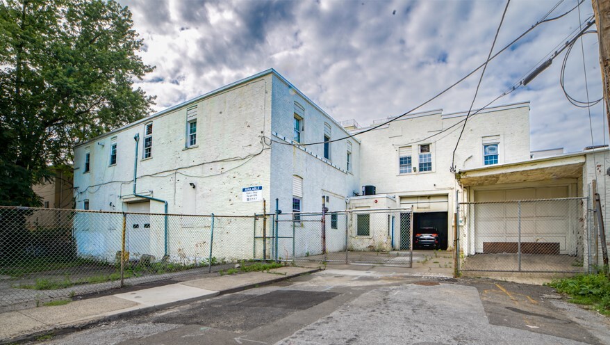 Primary Photo Of 18 Morris Pl, Yonkers Manufacturing For Sale