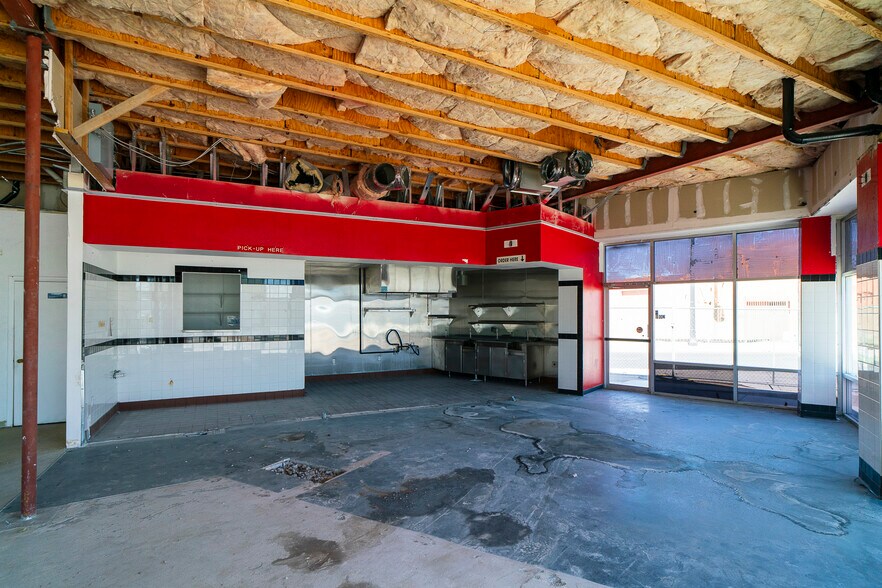 More Photos Of 800 S Main St, Las Vegas Storefront Retail Office For Sale