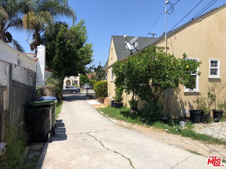 More Photos Of 1618 S Burnside Ave, Los Angeles Apartments For Sale