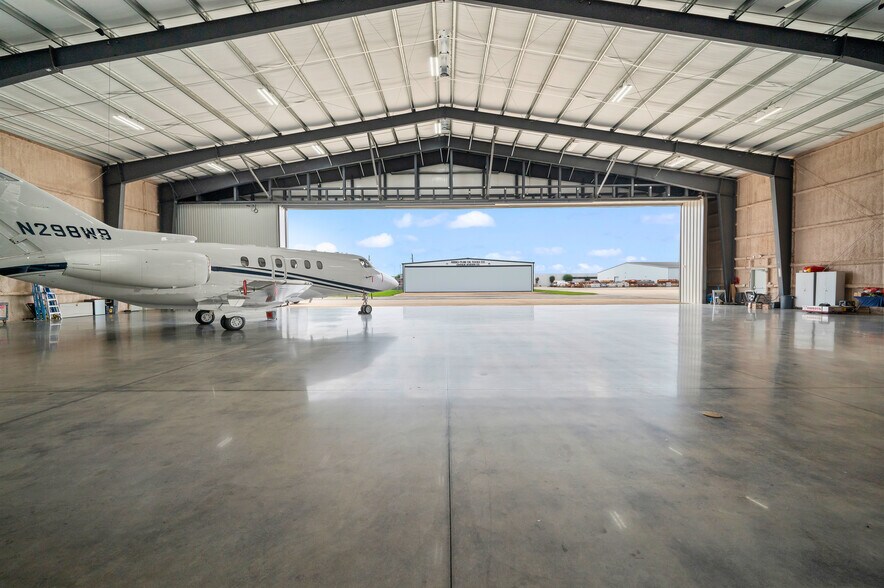 More Photos Of 7622 Eagle Ln, Spring Airplane Hangar For Sale
