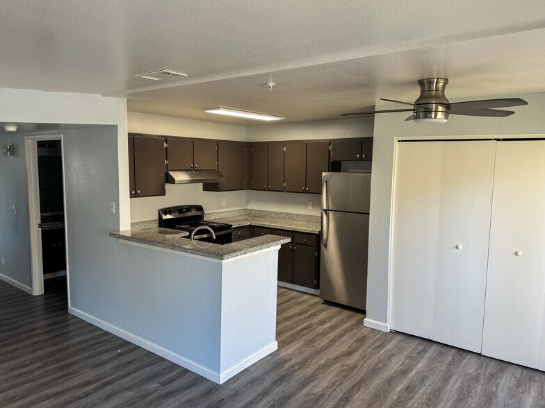 More Photos Of 32 E Main St, Winters Apartments For Sale