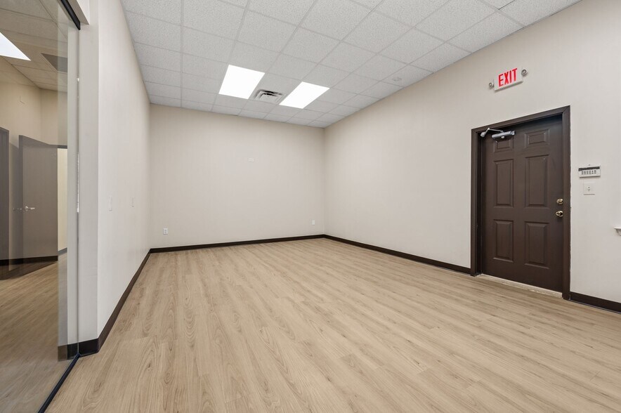More Photos Of 5708 Colleyville Blvd, Colleyville Medical For Lease