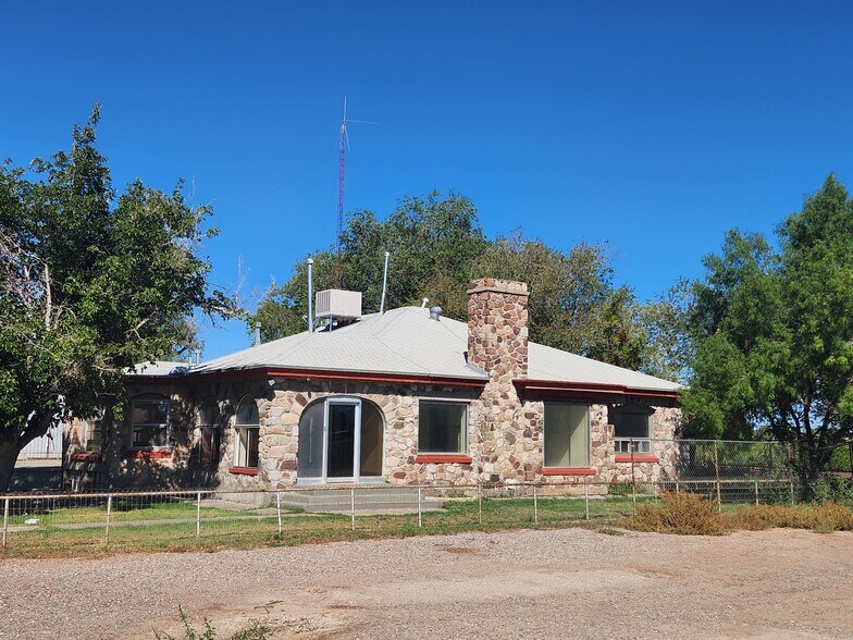 Primary Photo Of 6643 Westside Dr, El Paso Office For Lease