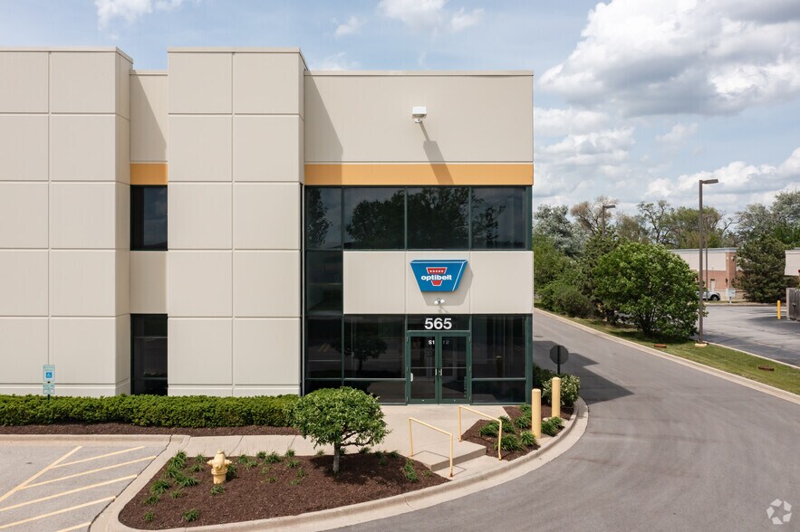 More Photos Of 545-565 Fullerton Ave, Carol Stream Warehouse For Lease
