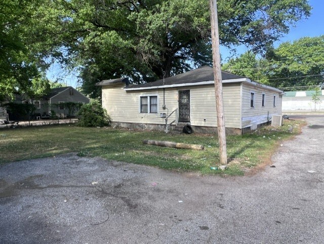 More Photos Of 1088 National St, Memphis Apartments For Sale