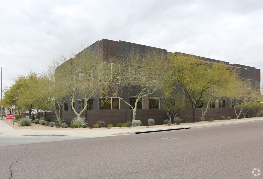 More Photos Of 2060 W Whispering Wind Dr, Phoenix Medical For Lease