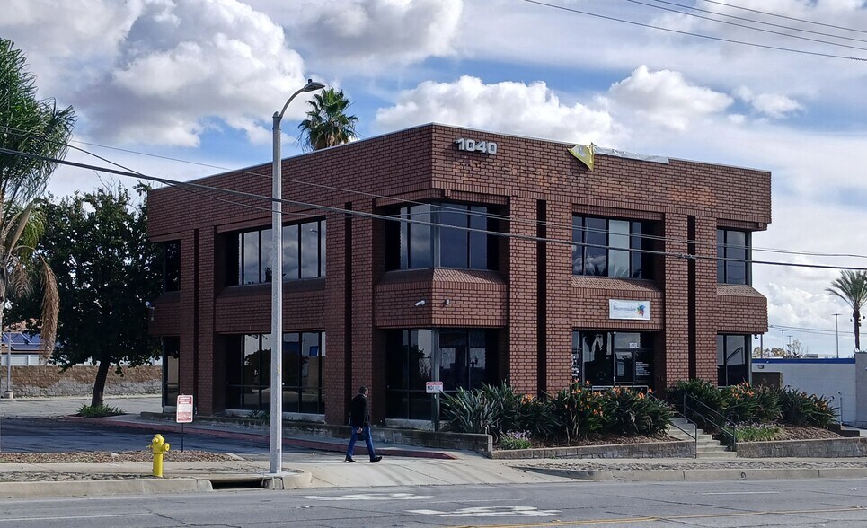 Primary Photo Of 1040 N Benson Ave, Upland Medical For Lease