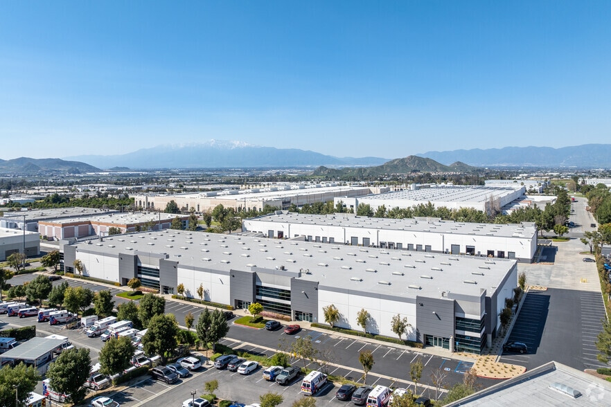 More Photos Of 1280 Northgate St, Riverside Warehouse For Lease
