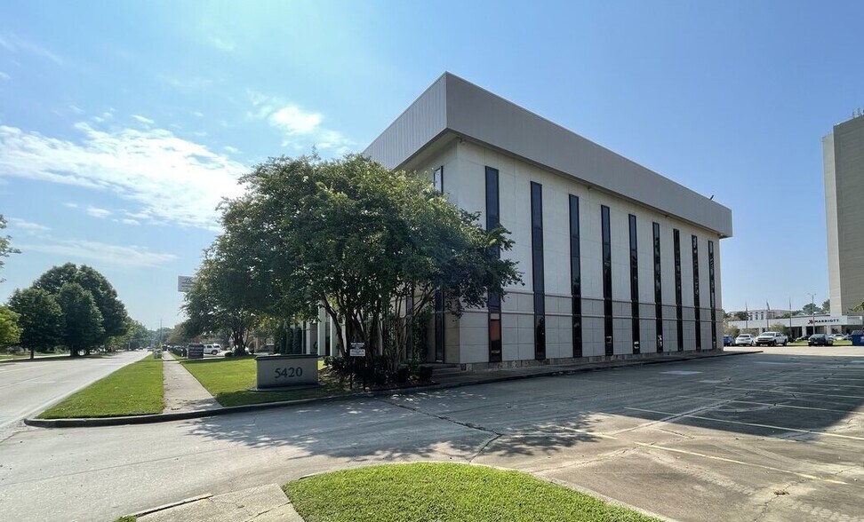 More Photos Of 5420 Corporate Blvd, Baton Rouge Office For Lease