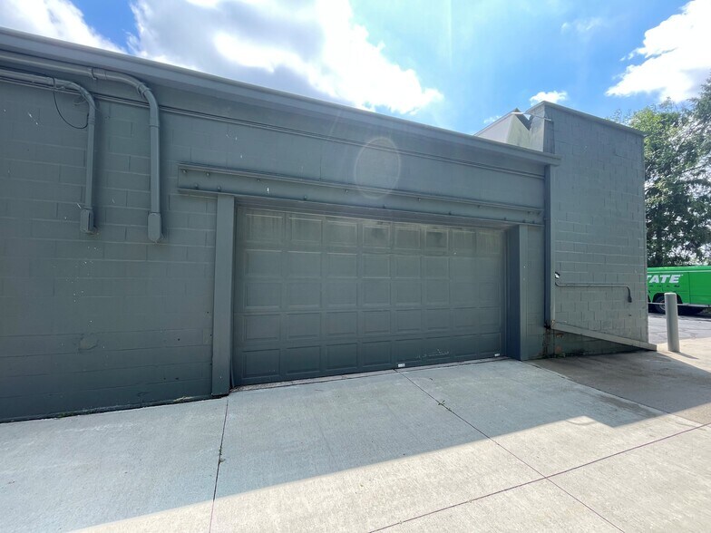 More Photos Of 9450 Haver Way, Indianapolis Storefront For Lease