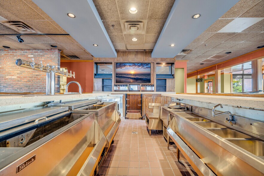 More Photos Of 1589 Big a Rd, Toccoa Flex For Sale