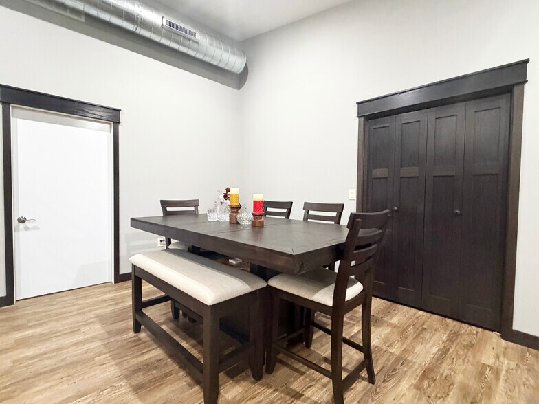 More Photos Of 359 Elm st, New Auburn Freestanding For Sale
