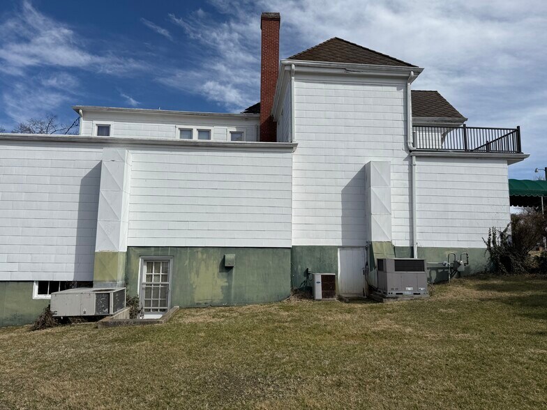 More Photos Of 1200 Grove Ave, Radford General Retail For Sale
