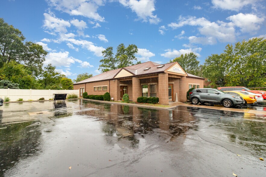 Primary Photo Of 2751 Blue Rock Rd, Cincinnati Medical For Sale