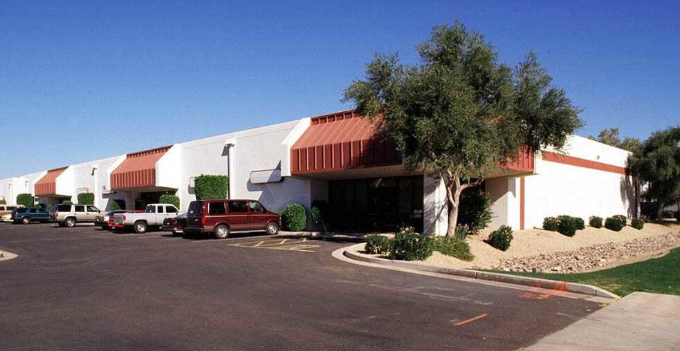 More Photos Of 3801 E Roeser Rd, Phoenix Warehouse For Lease