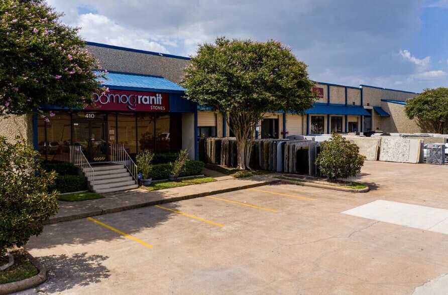 More Photos Of 8700 Clay Rd, Houston Unknown For Lease