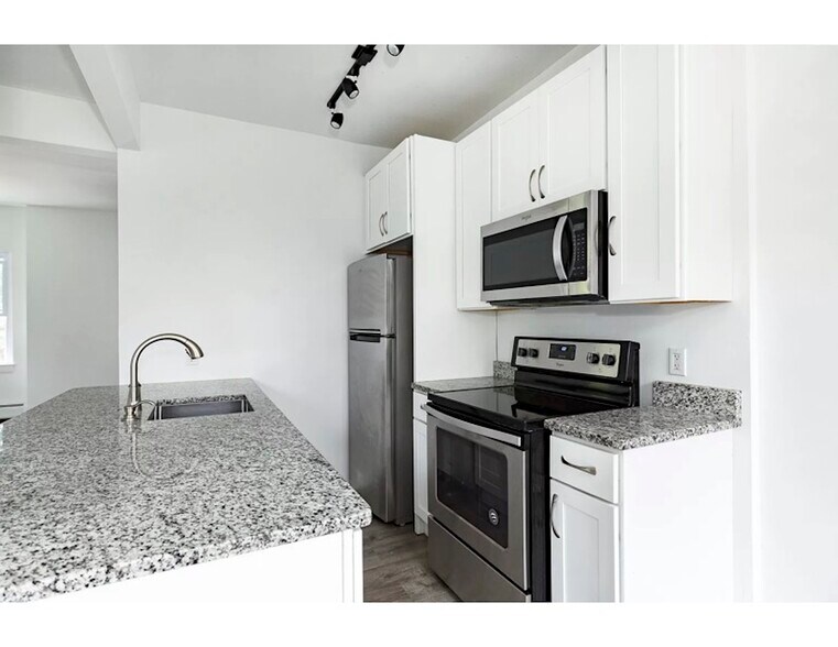 More Photos Of 140-144 Union St, Poughkeepsie Apartments For Sale
